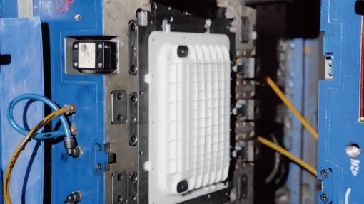 injection molding 1 injection molding 1